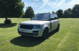 Range Rover Autobiography, front